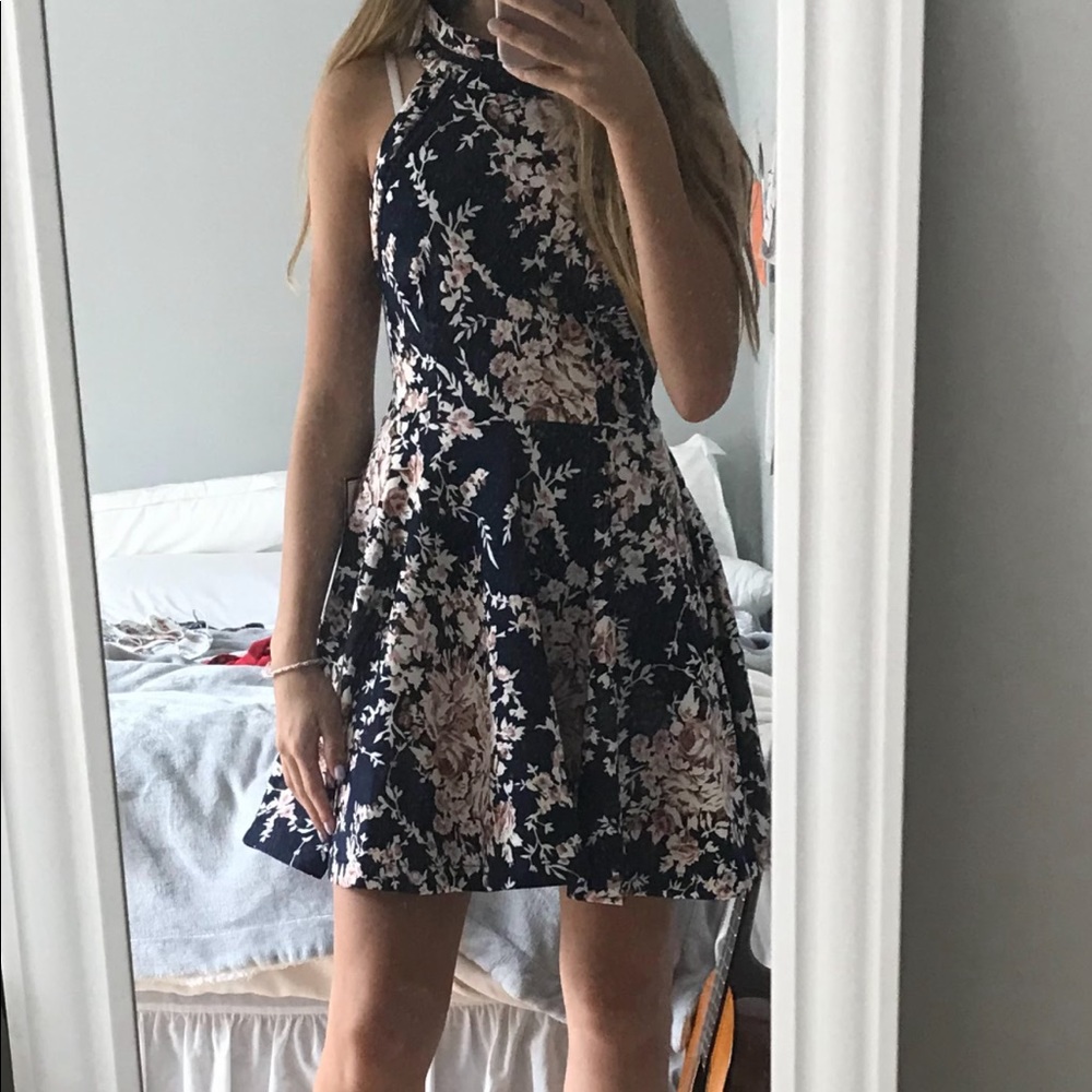 Halter neck dress